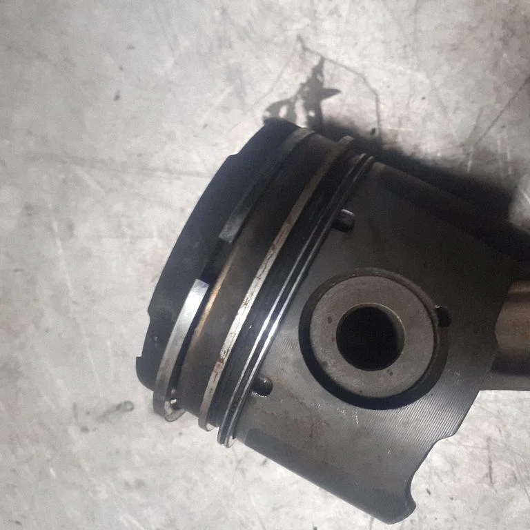 Piston