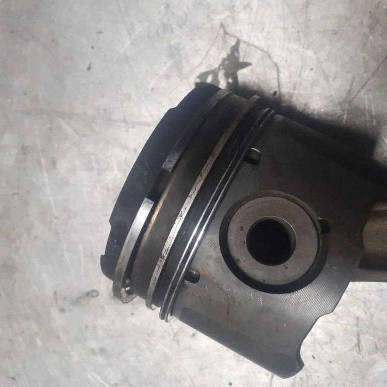 Piston