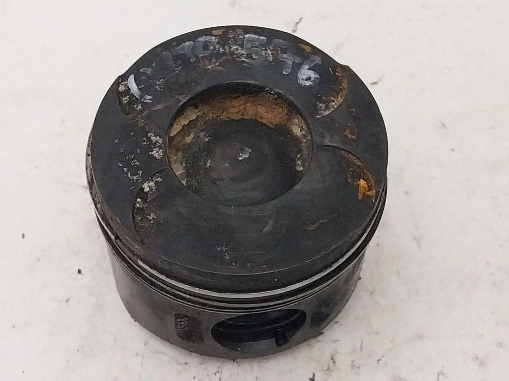 Piston – Mercedes-Benz Vito Viano W638 (1996-2003)
