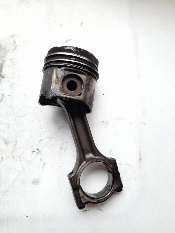 Piston 7701473483
