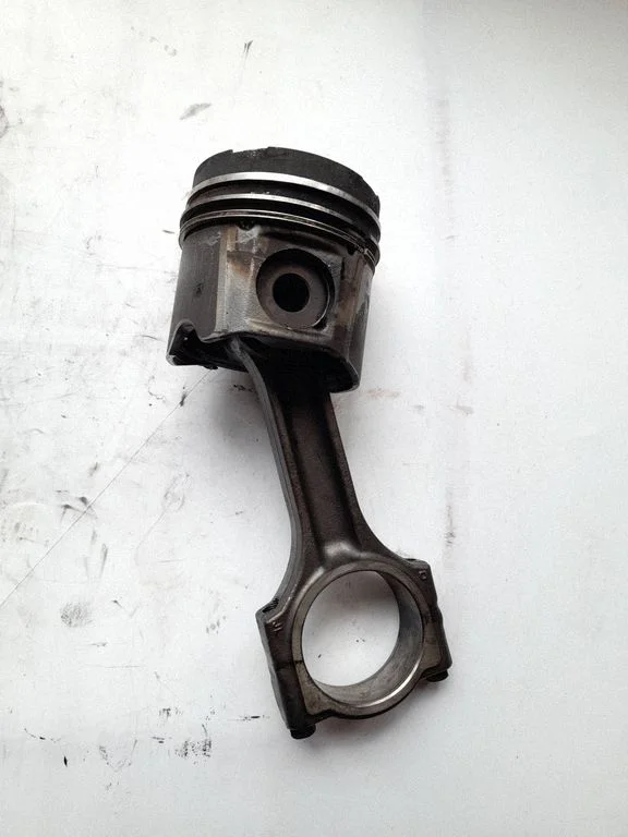 Piston 7701473483