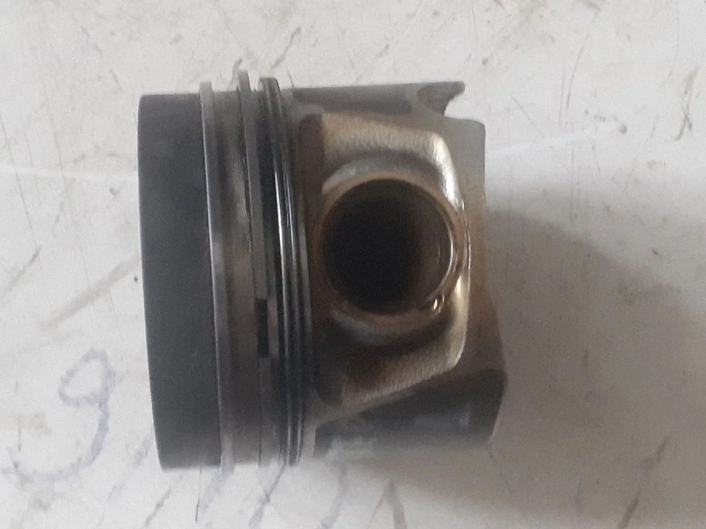 Piston 076CV400