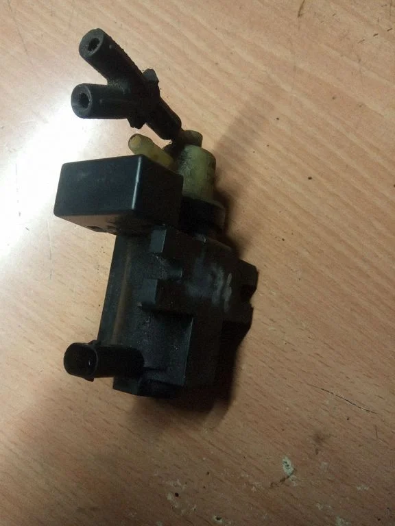 Turbo solenoid valve A0061536628