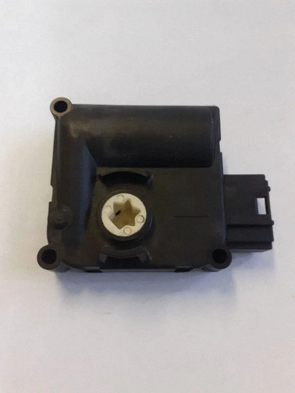Intake manifold valve actuator/motor – Audi A6 Allroad C6 (2006-2011)