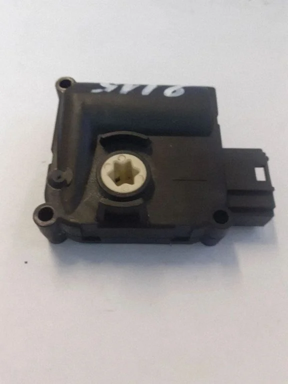 Sisselaskekollektori klapi ajam/ mootor – Audi A6 Allroad C6 (2006-2011)