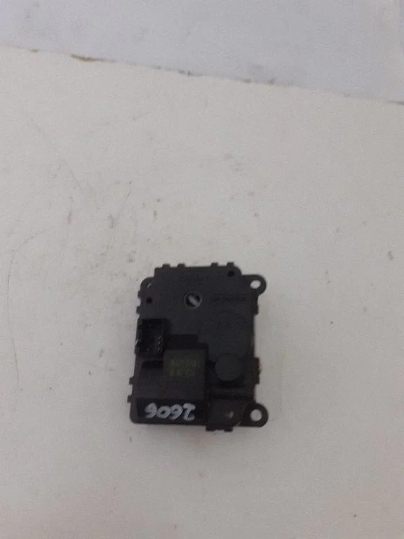 Ieplūdes kolektora vārsta motoriņš B400730710C1