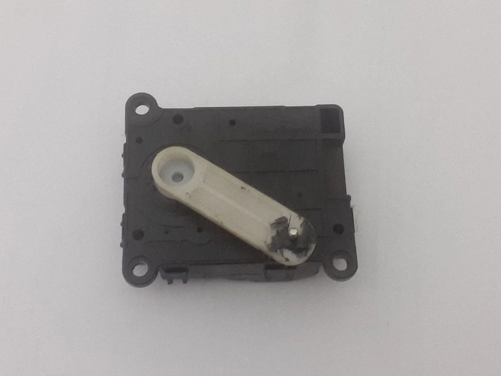 Siłownik klapek kolektora ssącego B400730710