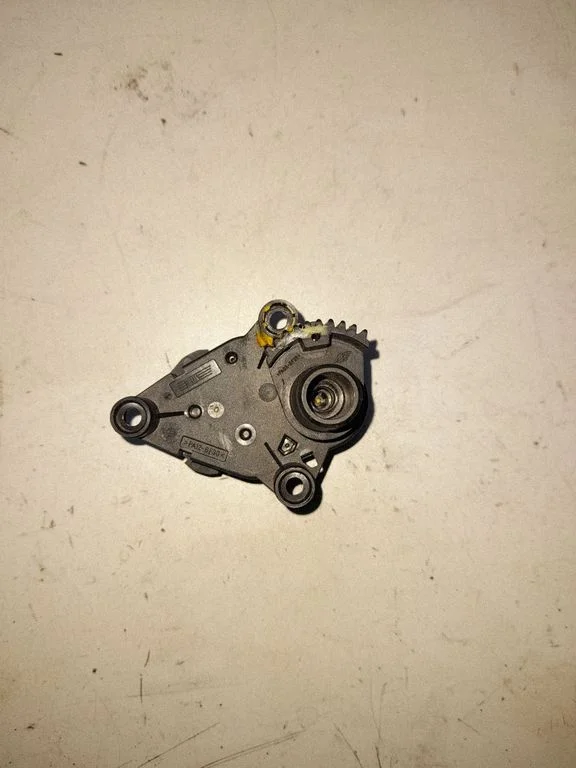Intake manifold valve actuator/motor – Volkswagen Sharan (2001-2010)