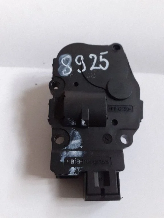 Sisselaskekollektori klapi ajam/ mootor – Audi A5 8T 8F (2007-2016)