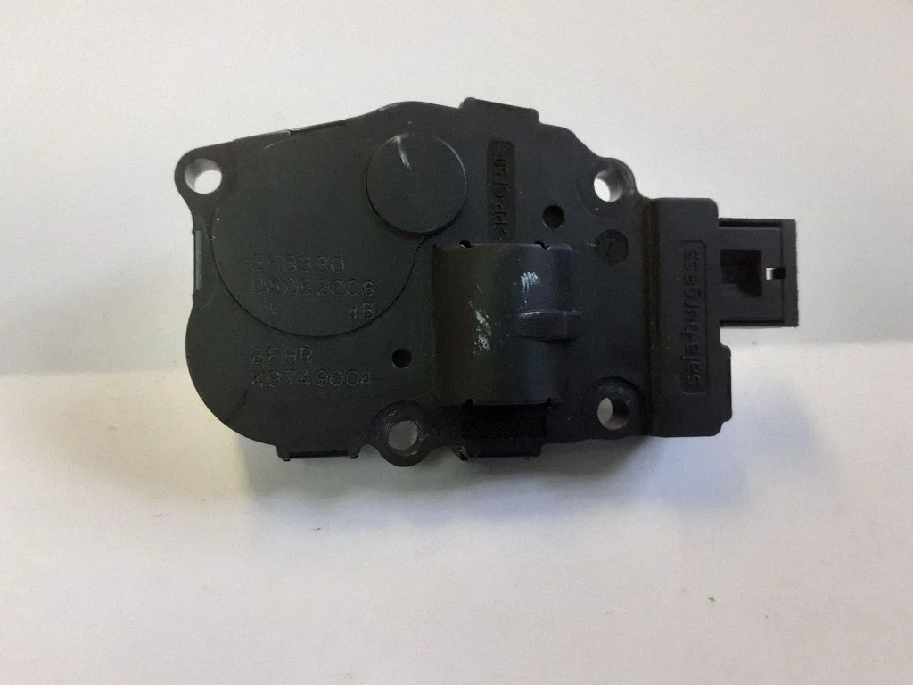 Intake manifold valve actuator/motor – Audi A5 8T 8F (2007-2016)