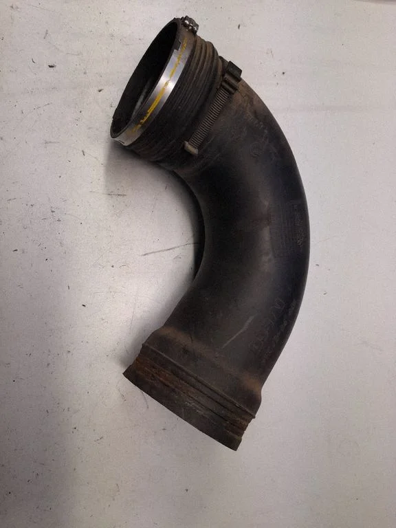 Air intake hose/pipe 504134674