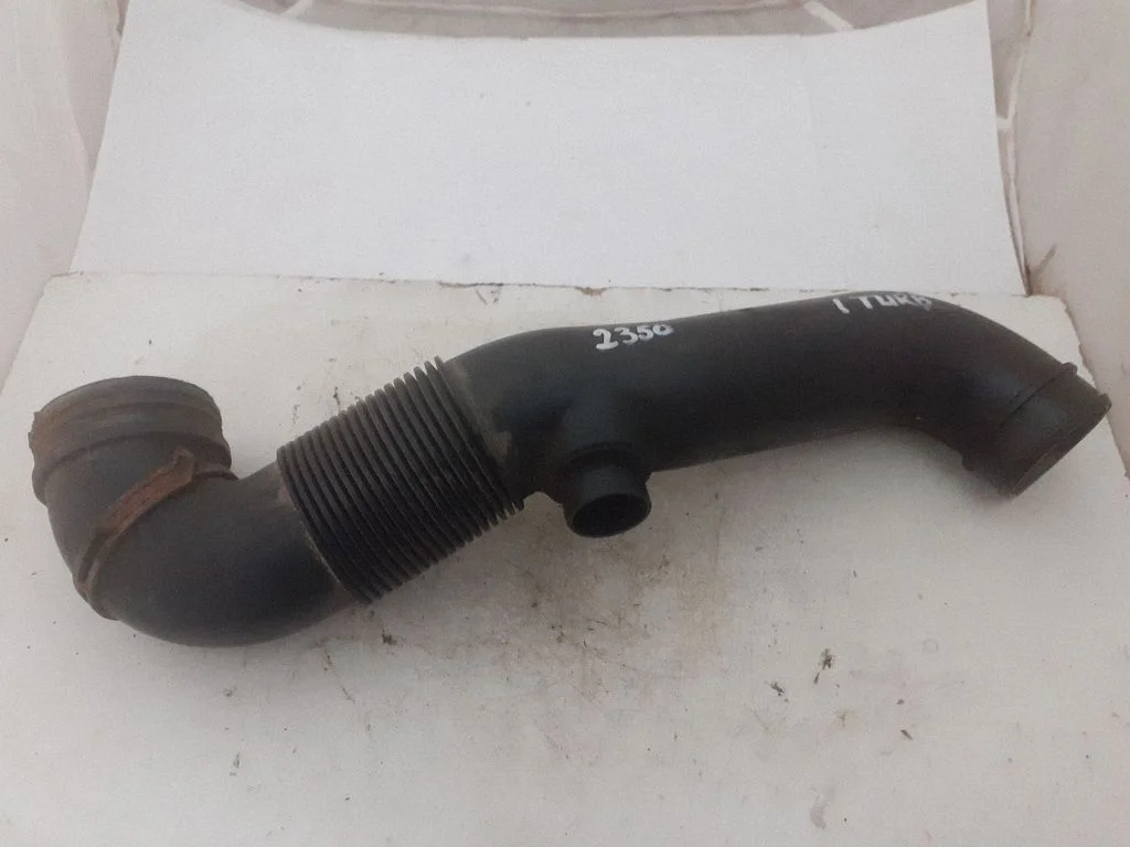 Air intake hose/pipe – Volkswagen Transporter - Caravelle T5 (2003-2015)
