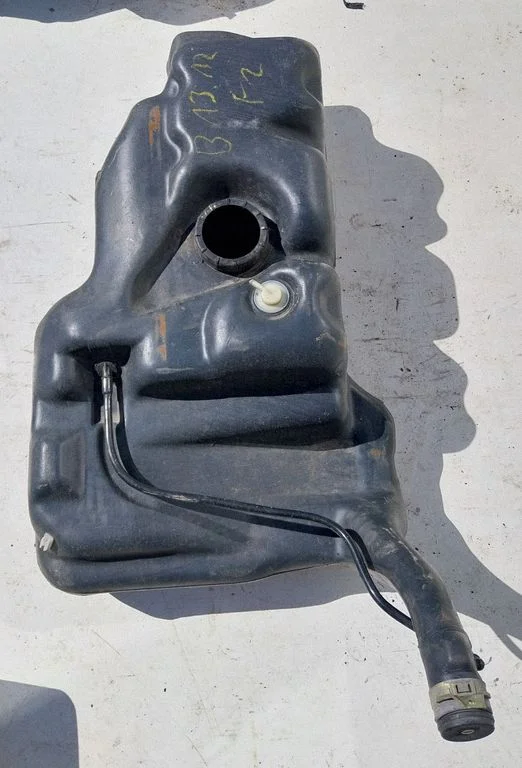 Fuel tank 701201075D