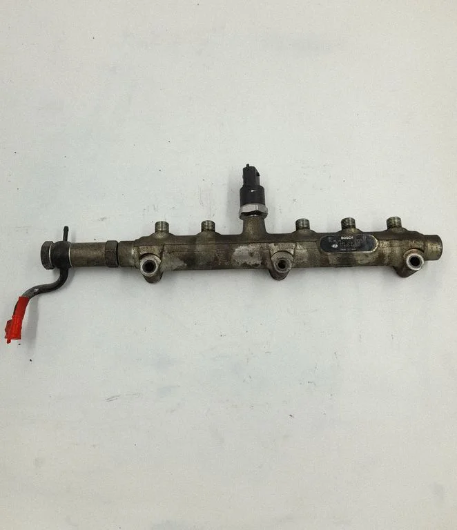 Fuel main line pipe – KIA Sorento (2002-2009)