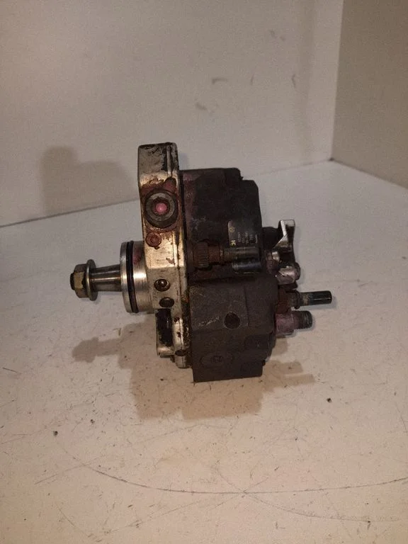 Fuel injection high pressure pump – Renault Master II (1998-2003)