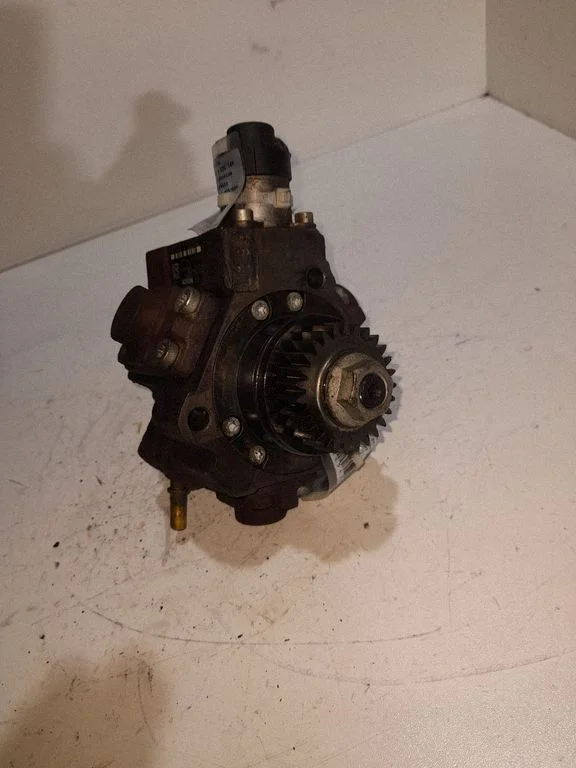 Fuel injection high pressure pump – Renault Trafic II (X83) (2001-2014)