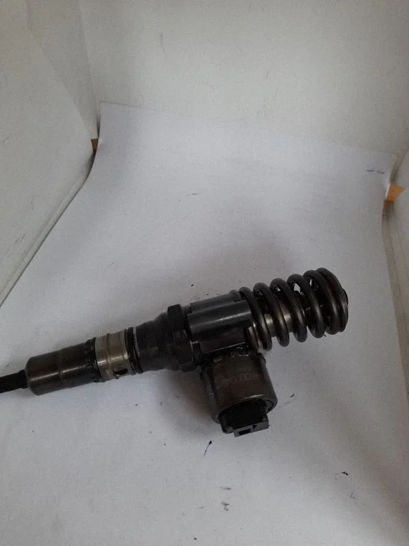 Fuel injector 0414720404