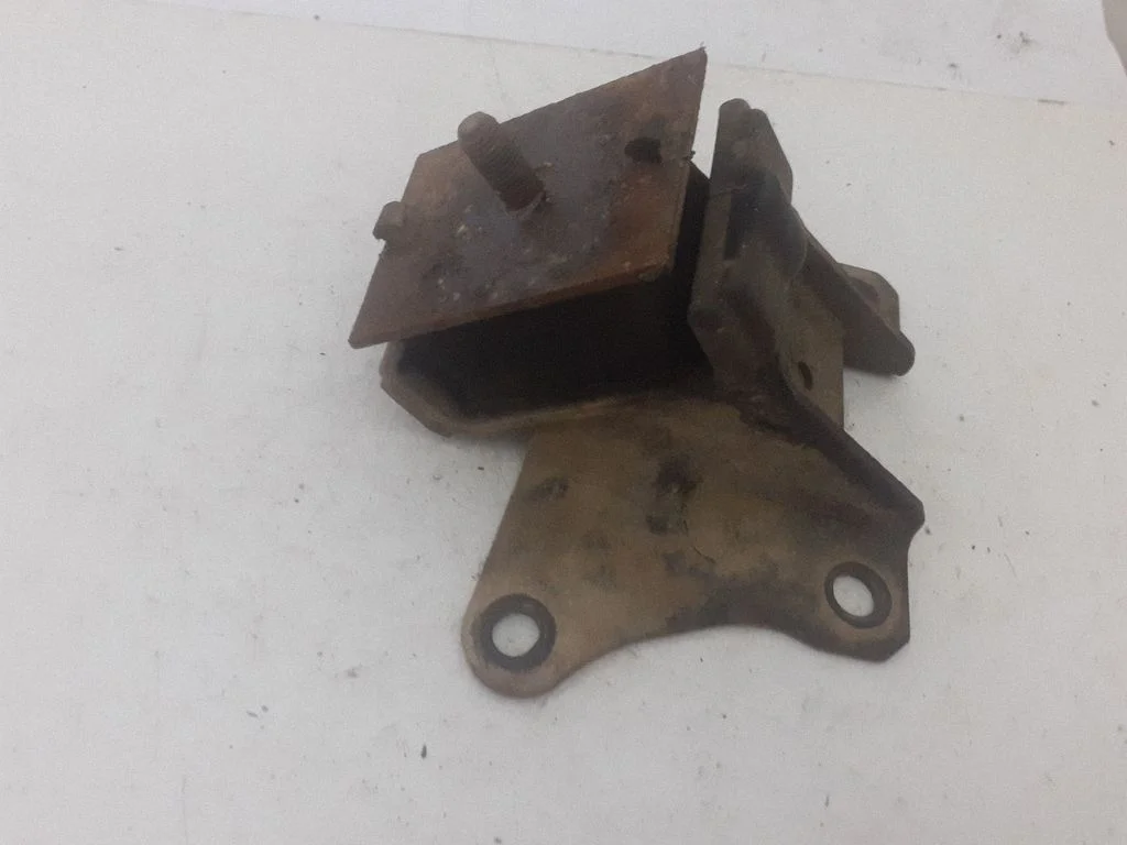 Engine mount bracket – Ford Ranger (2007-2011)
