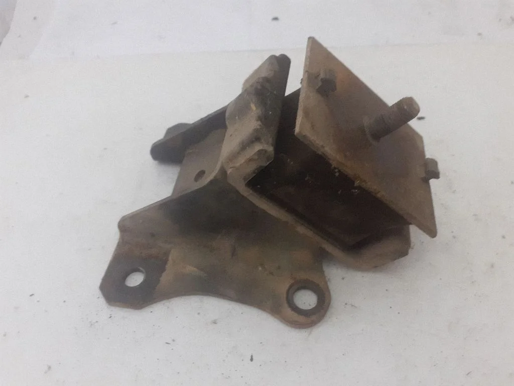 Engine mount bracket – Ford Ranger (2007-2011)
