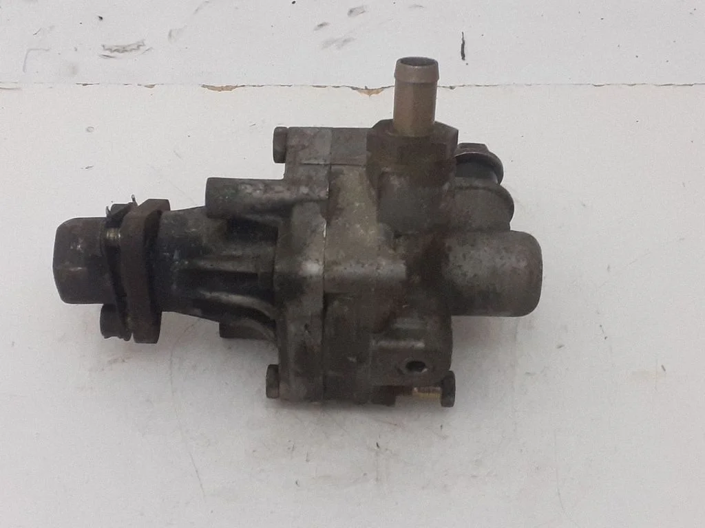 Roolivõimendi pump – Audi 100 S4 C4 (1990-1995)