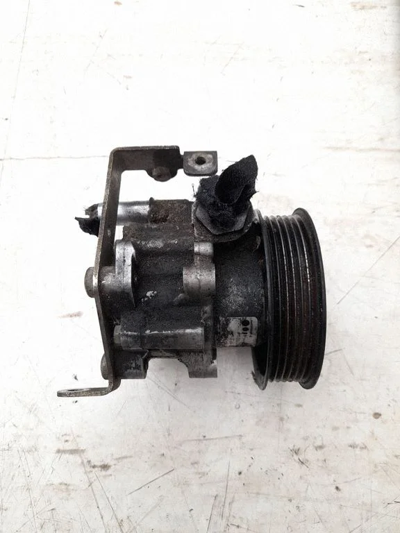 Power steering pump 9655444580