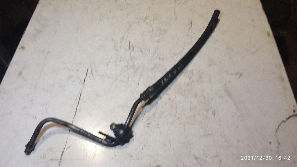Power steering hose/pipe/line