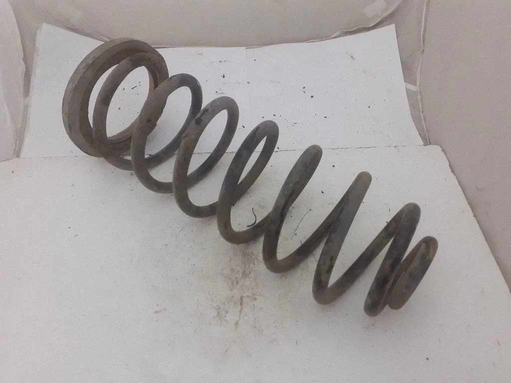Tagumine keerdvedru 9140100
