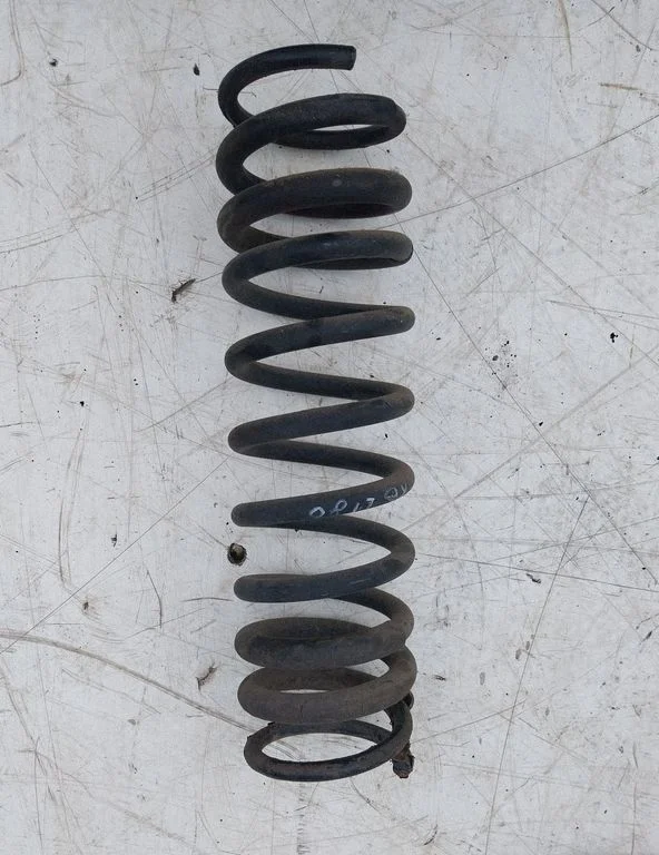 Tagumine keerdvedru REARLEFT