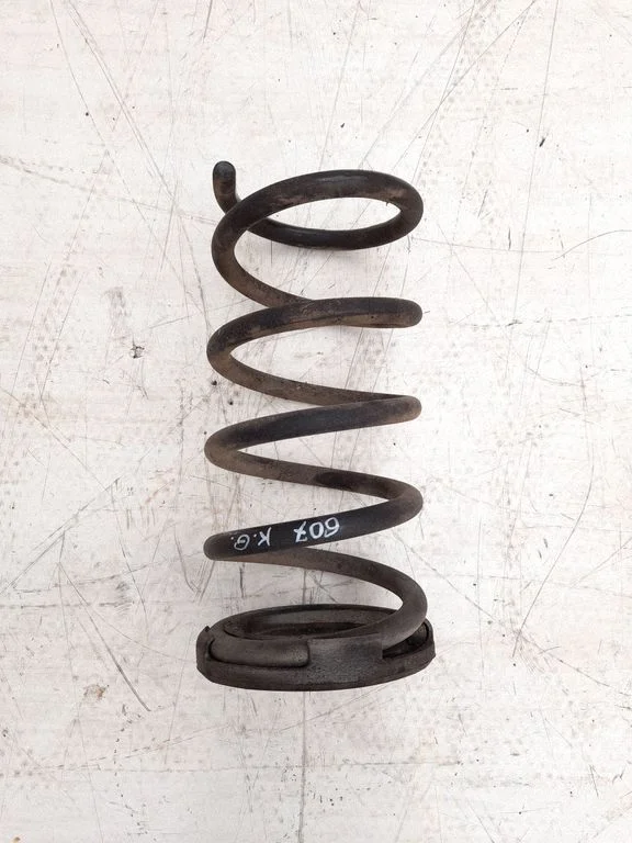 Rear coil spring LD6228011 – Mazda MPV II LW (1999-2007)