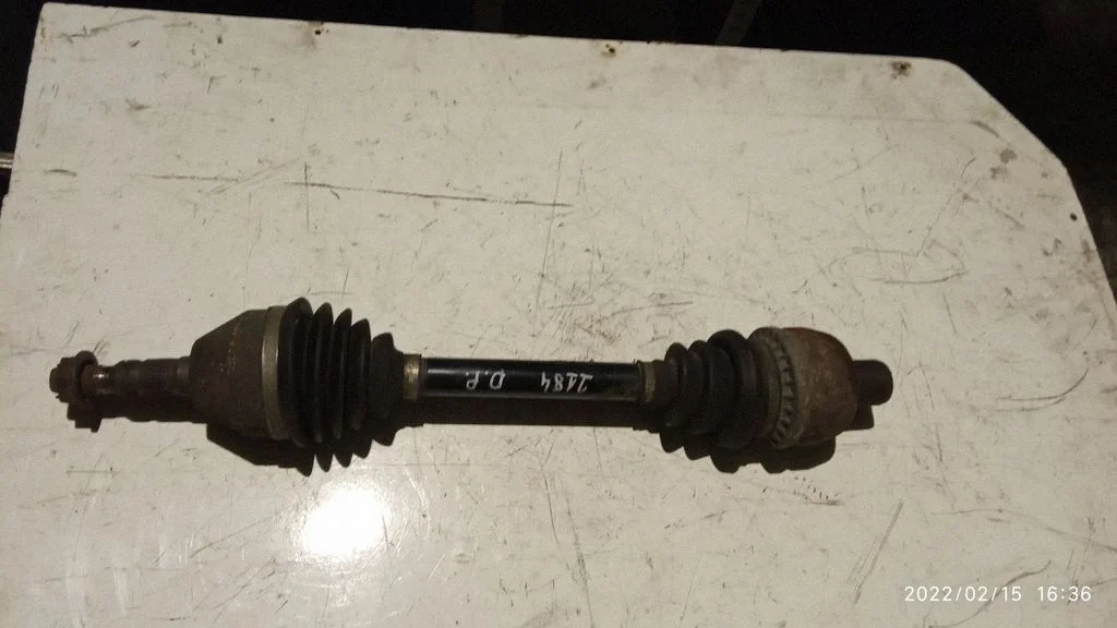 Front driveshaft – right