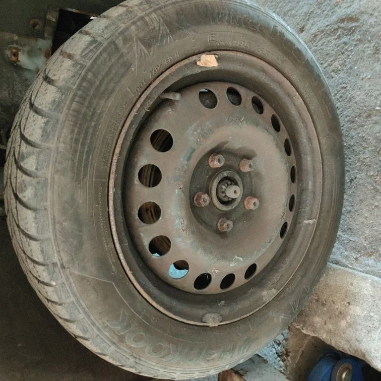 R12 alloy rim