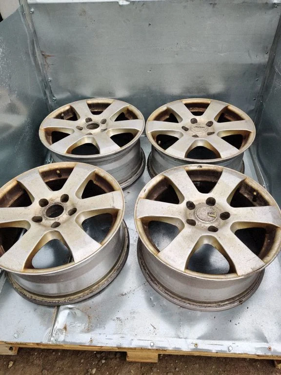 R12 alloy rim