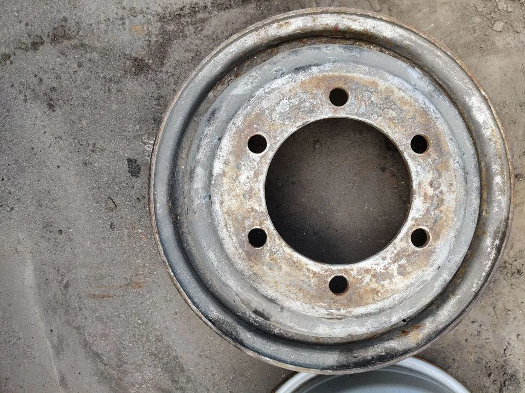 R12 alloy rim – Iveco Daily 5th gen (2011-2014)