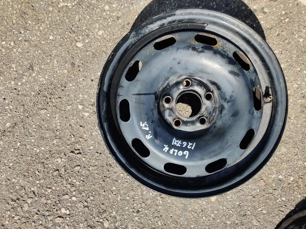 R12 alloy rim – Volkswagen Golf IV (1998-2005)