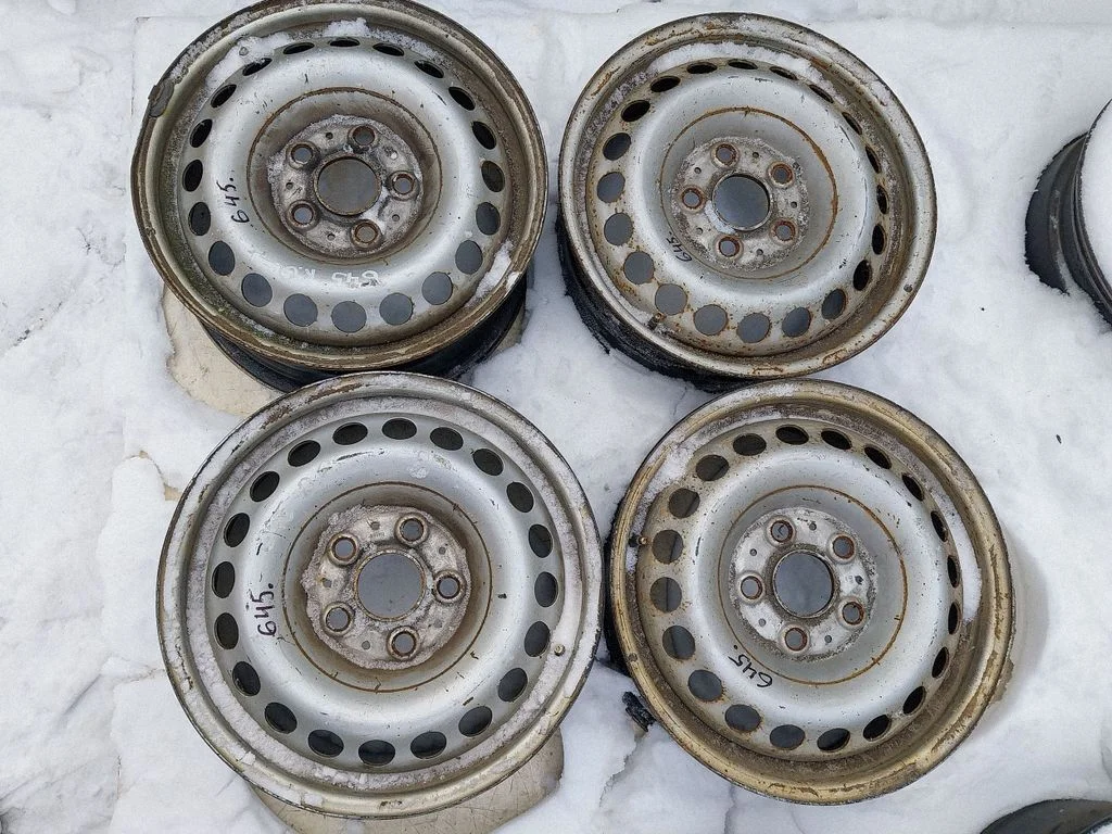 R12 alloy rim – Volkswagen Transporter - Caravelle T5 (2003-2015)