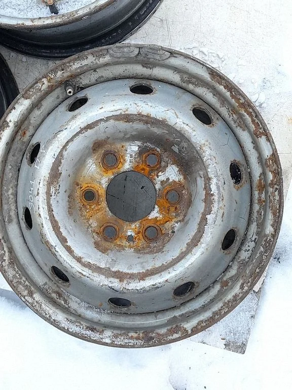 R12 alloy rim – Iveco Daily 4th gen (2006-2011)