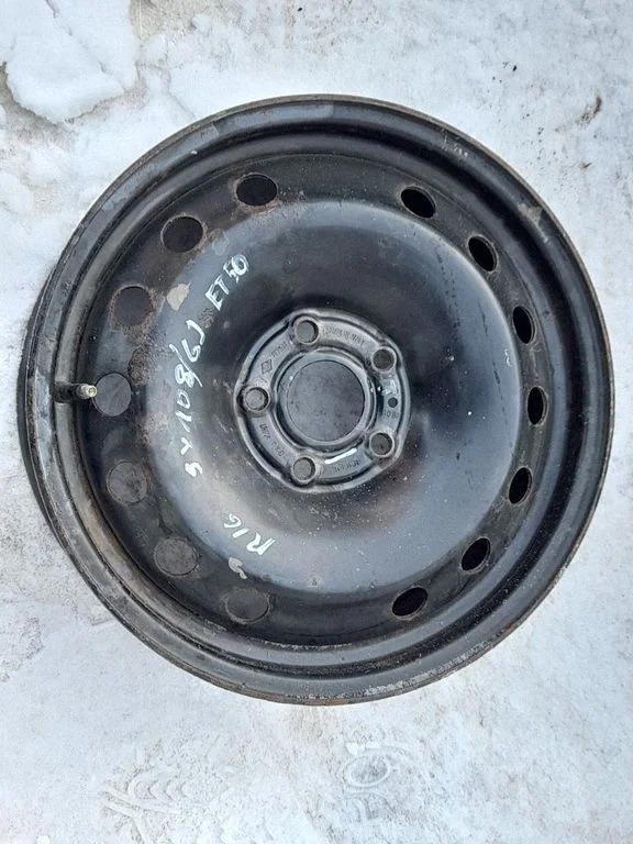 R12 alloy rim – Renault Laguna I (1994-2000)