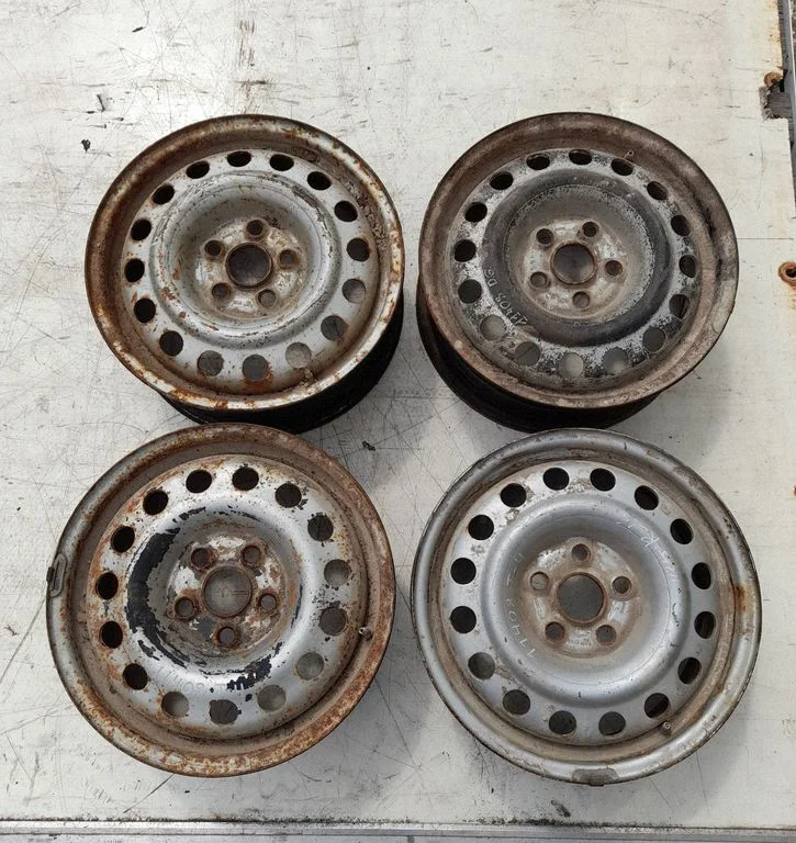R12 alloy rim – Volkswagen Transporter - Caravelle T4 (1991-2003)