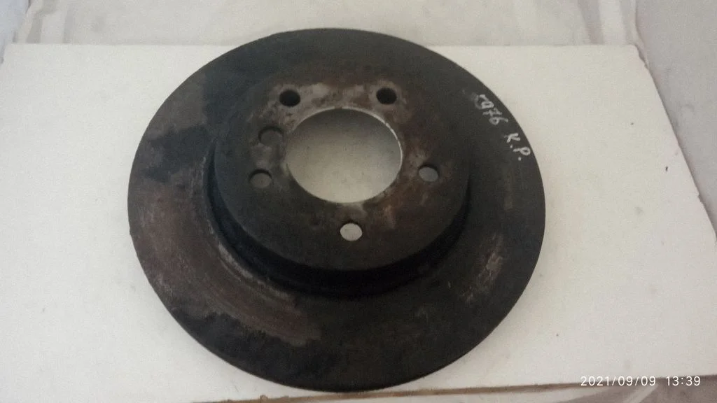 Front brake disc – left