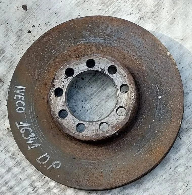 Front brake disc 2996122