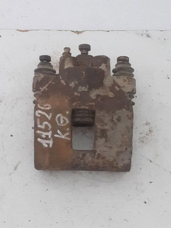 Rear brake caliper 4762103