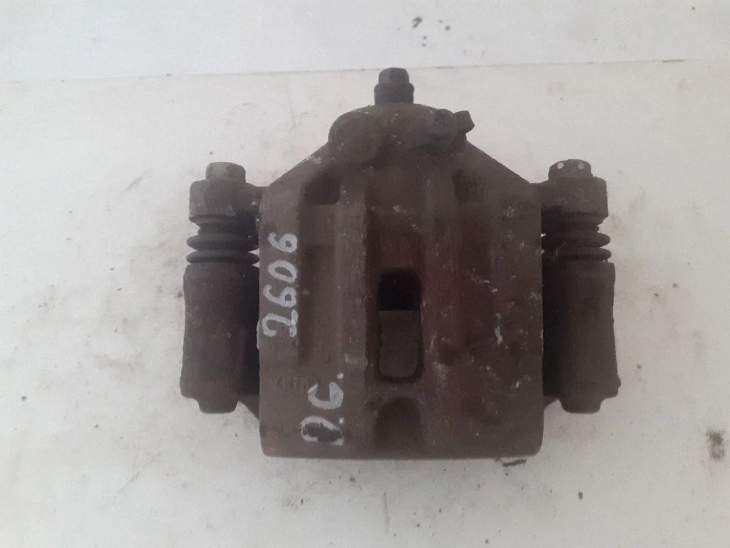 Aizmugurējais bremžu suports 582301D110