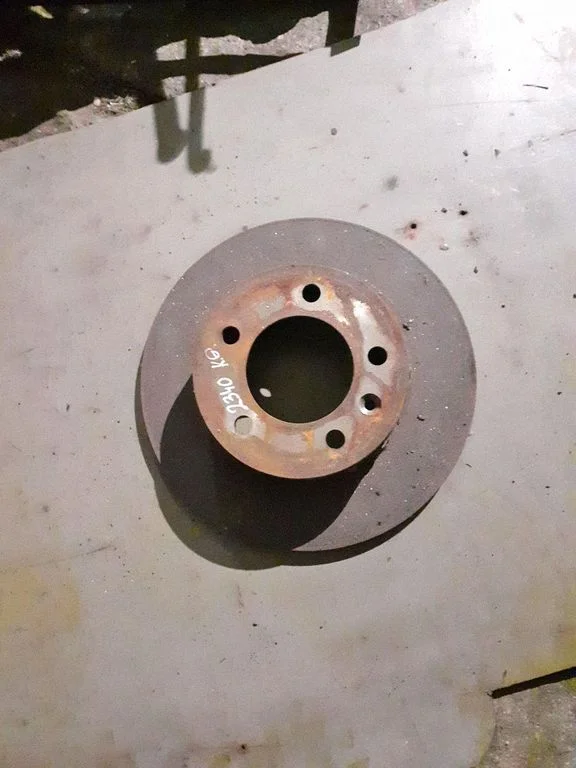 Rear brake disc – left