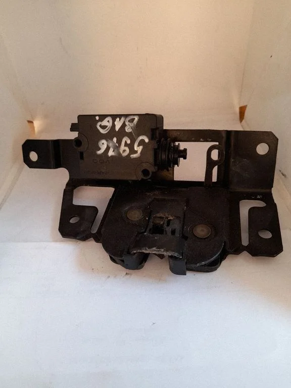 Tailgate/trunk/boot lock/catch/latch – BMW 3 Series E46 (1998-2005)