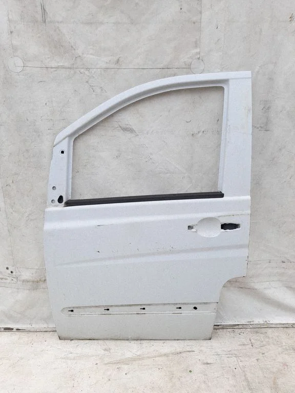 Priekšējās durvis – Mercedes-Benz Vito Viano W639 (2003-2014)