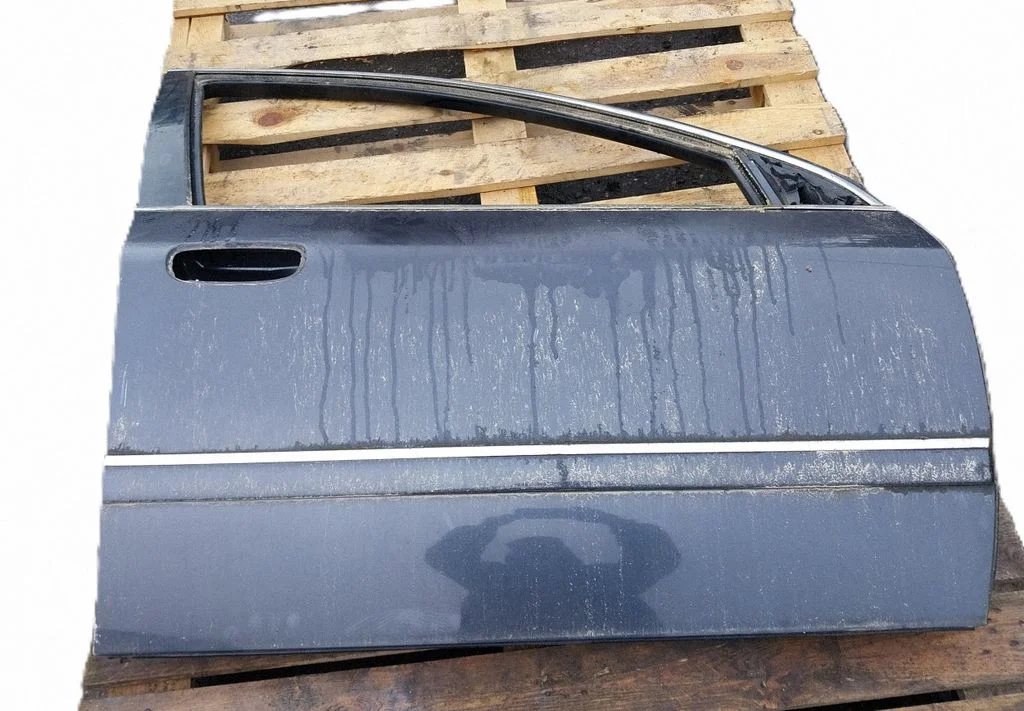 Front door 9004L4