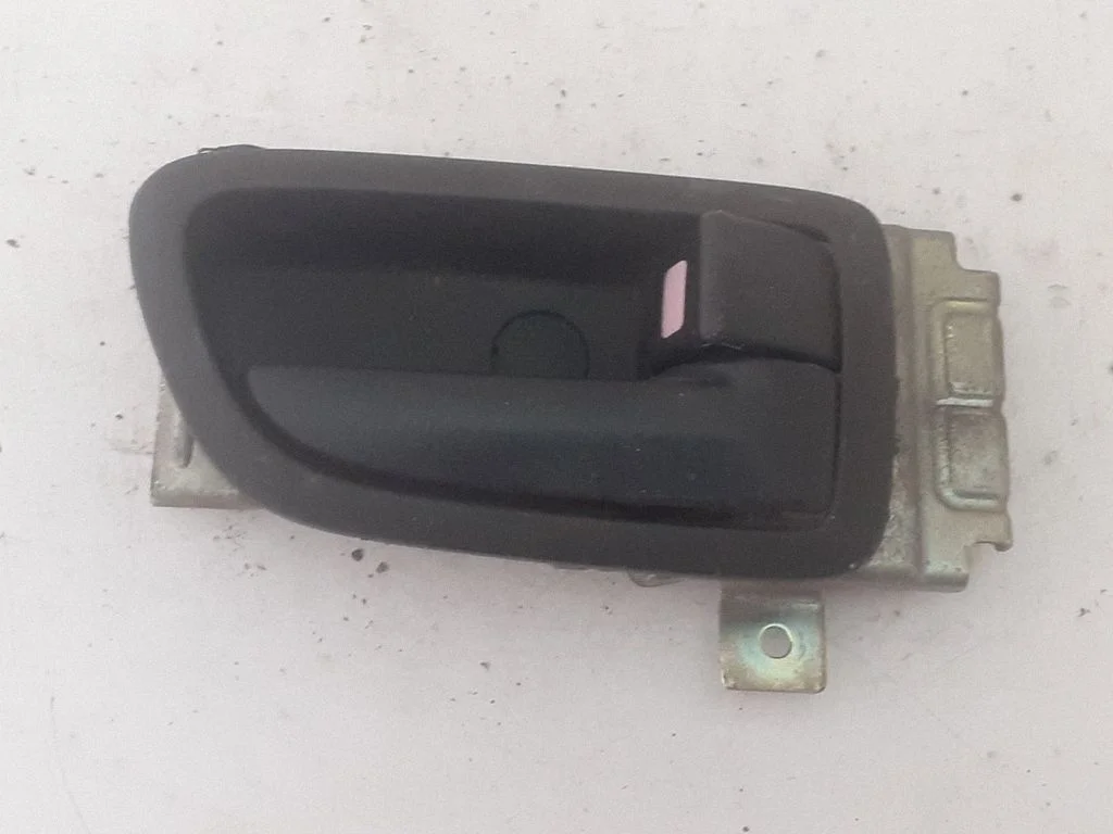 Esiukse sisemine käepide – Ford Ranger (2007-2011)