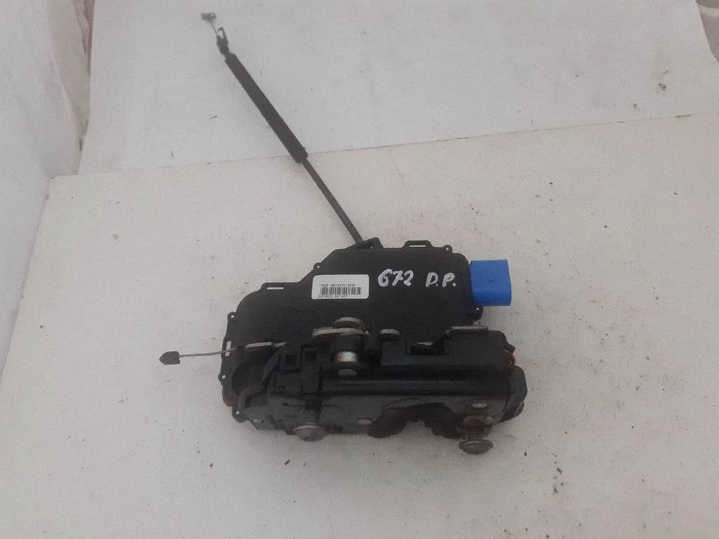 Front door lock – Skoda Roomster (5J) (2006-2015)