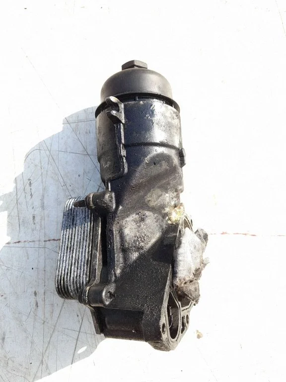 Oil filter mounting bracket – Citroen Berlingo (2008-2018)