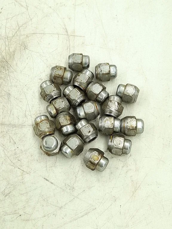 Nuts/bolts B00237160A – Mazda MPV II LW (1999-2007)